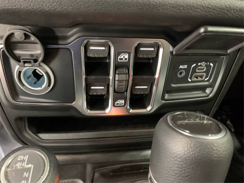 2025 Jeep Gladiator Sport