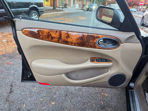 2002 Jaguar XJ-Series XJ8