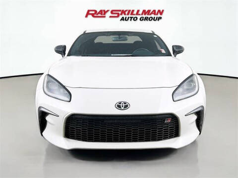 2025 Toyota GR86 Premium