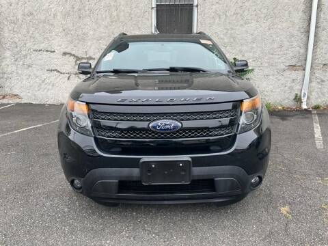 2014 Ford Explorer for sale at BHPH AUTO SALES in Newark NJ