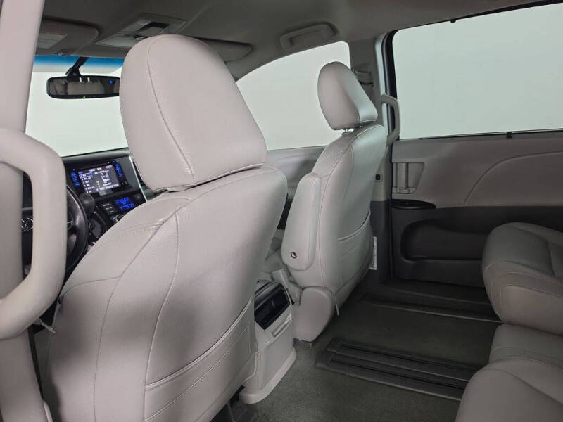 2017 Toyota Sienna