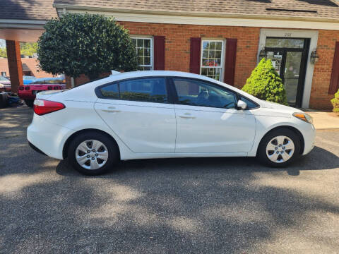 2016 Kia Forte for sale at Samson Motorcars inc in Bowling Green VA