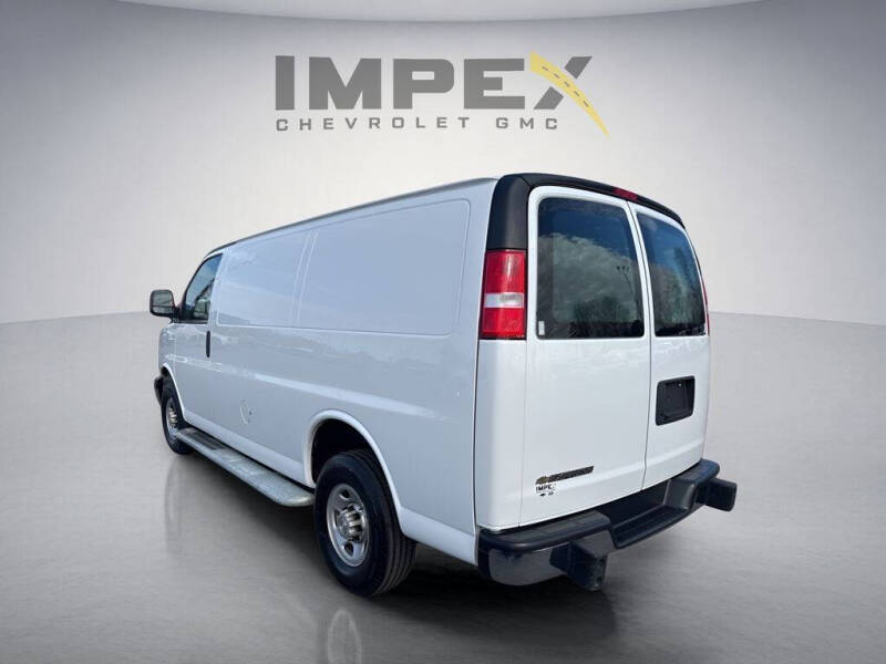 2024 Chevrolet Express 2500