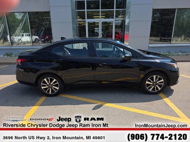 2022 Nissan Versa SV