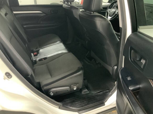 2018 Toyota Highlander LE