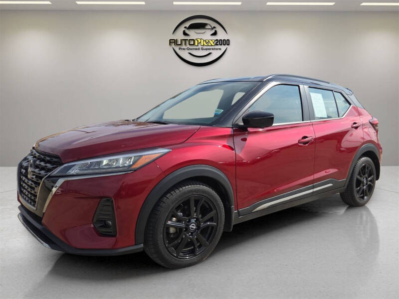 2023 Nissan Kicks SR