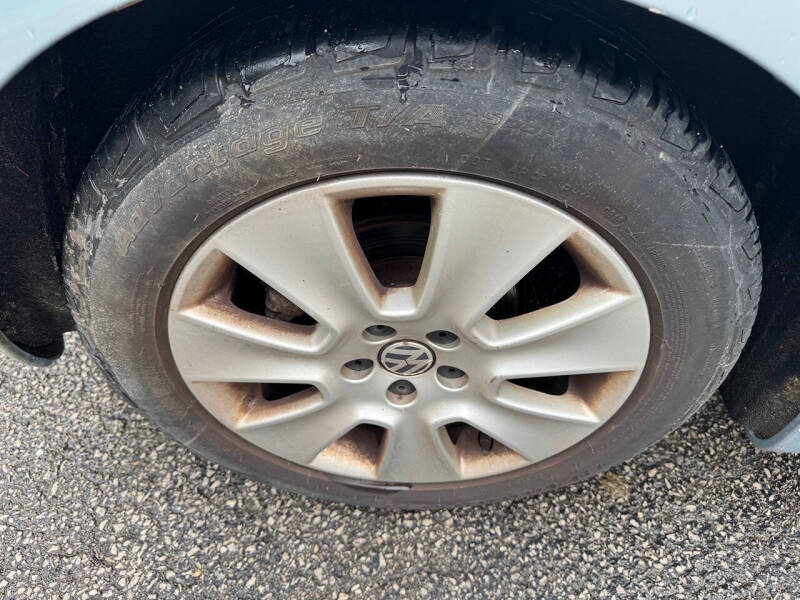 2010 Volkswagen New Beetle