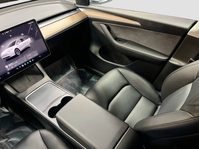 2025 Tesla Model Y Long Range
