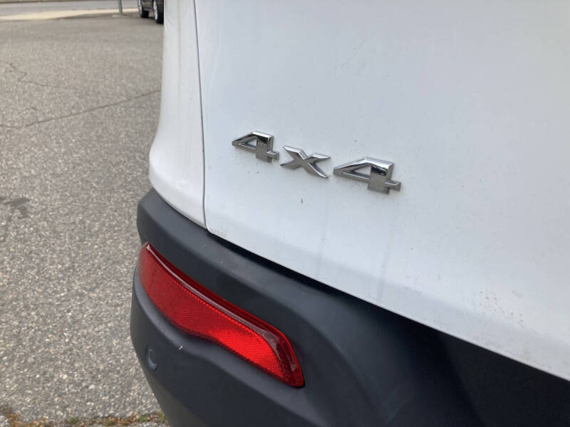 2017 Jeep Cherokee Sport