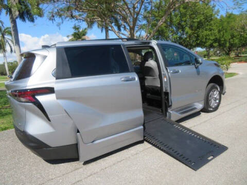 2025 Toyota Sienna XLE 8-Passenger