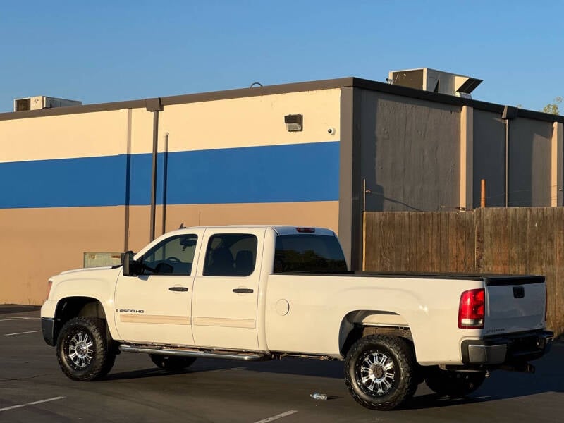 Used 2007 GMC Sierra 2500HD SLE1 with VIN 1GTHK23K87F547532 for sale in Sacramento, CA