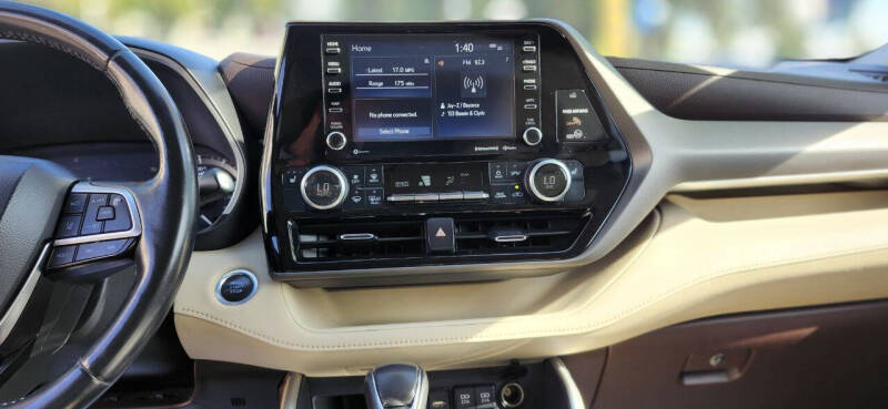 2021 Toyota Highlander XLE