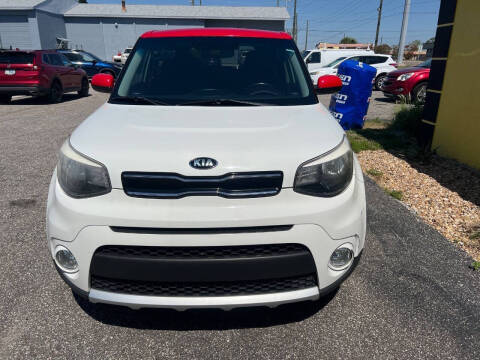 2017 Kia Soul +
