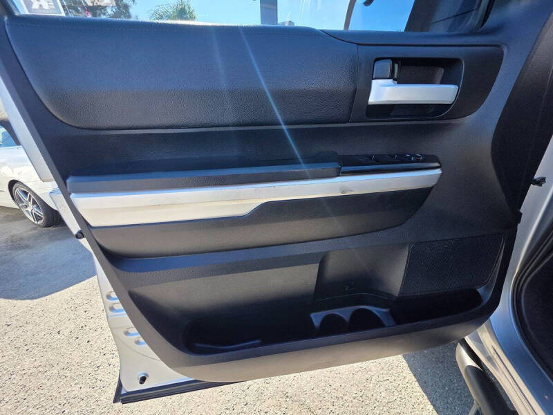 2017 Toyota Tundra SR5