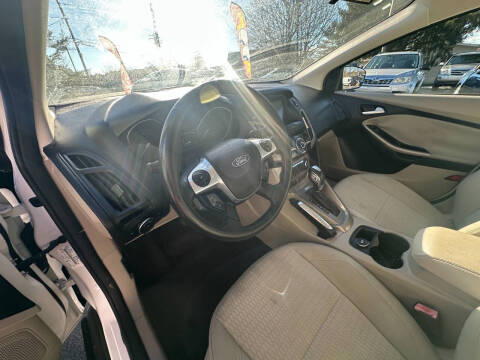 2012 Ford Focus SEL