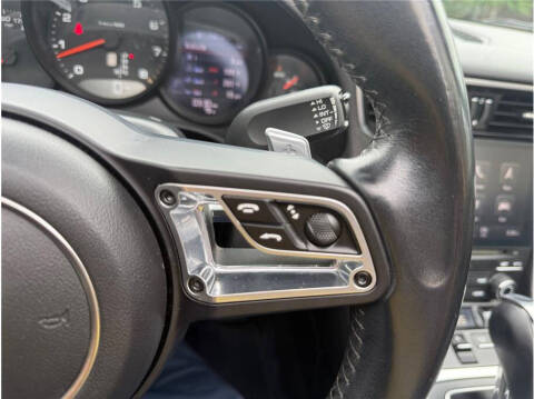 2017 Porsche 911 Carrera