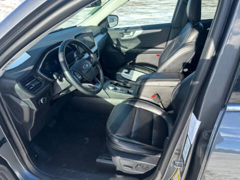 2024 Ford Escape Platinum