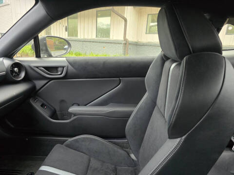 2025 Toyota GR86 Premium