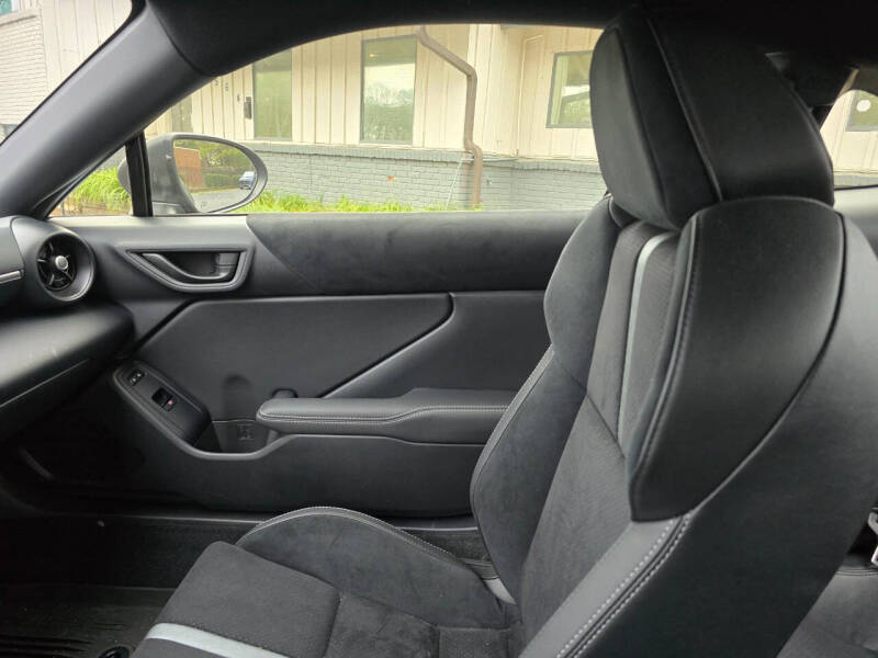 2025 Toyota GR86 Premium