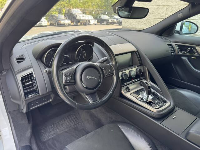 2017 Jaguar F-TYPE Premium
