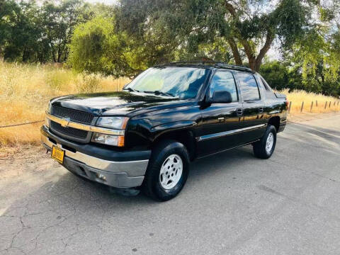 2005 Chevrolet Avalanche for sale at ULTIMATE MOTORS in Sacramento CA