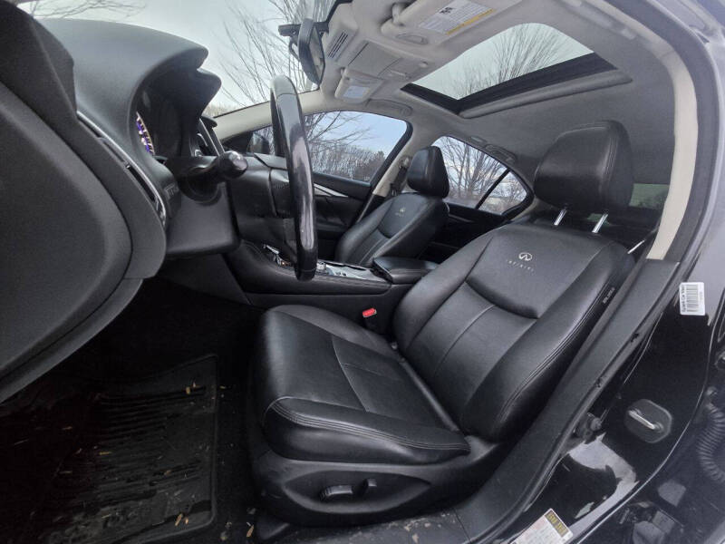 2014 Infiniti Q50 Premium