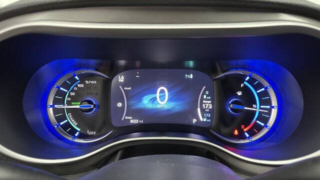 2025 Chrysler Pacifica Plug-In Hybrid