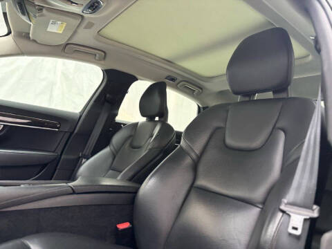 2018 Volvo S90 T5 Momentum
