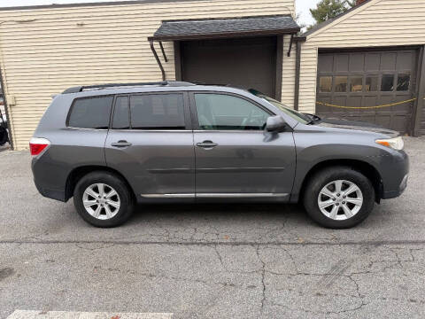 2013 Toyota Highlander SE