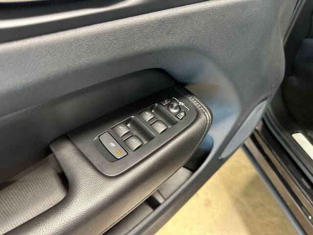 2023 Volvo XC60 B5 Core