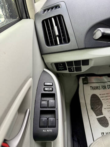 2013 Toyota Prius Three