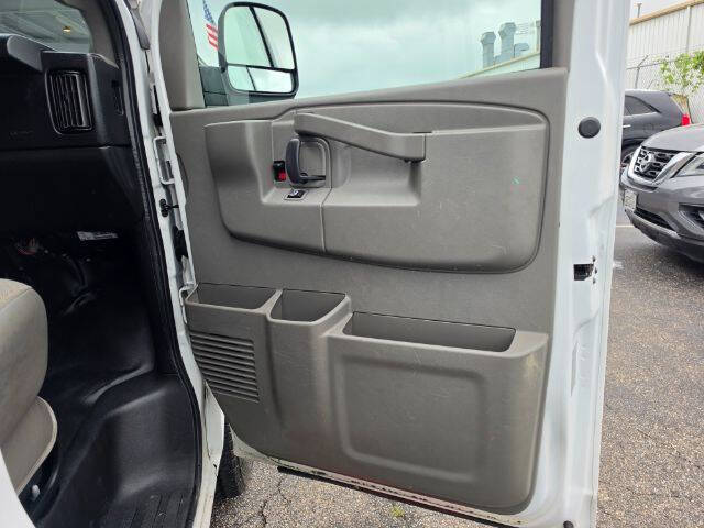 2018 GMC Savana 2500