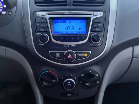 2012 Hyundai Accent GLS