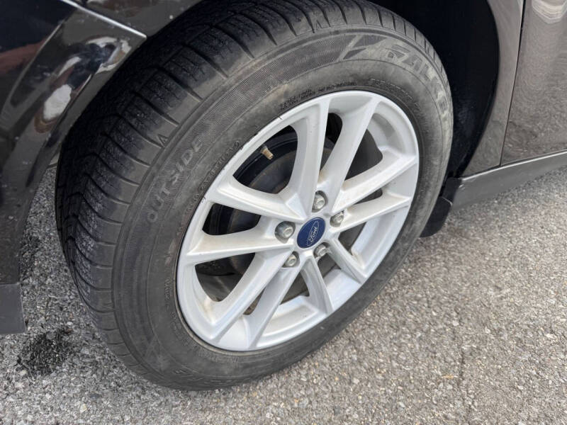 2018 Ford Focus SE - Photo 30