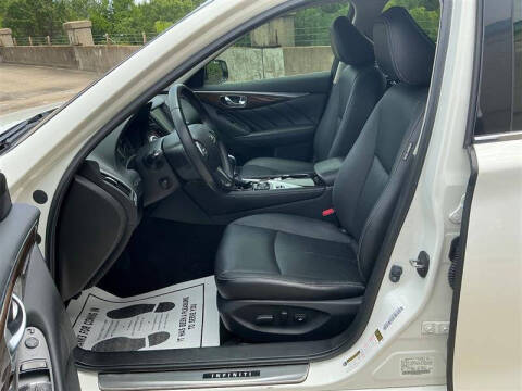 2015 Infiniti Q50