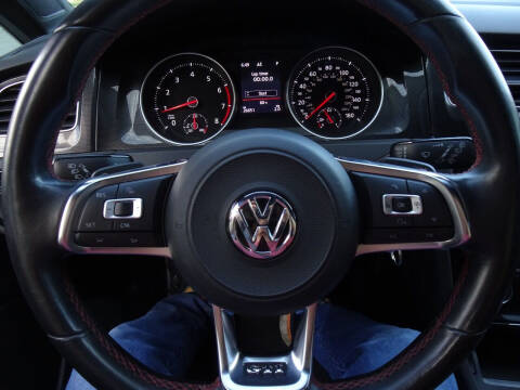 2017 Volkswagen Golf GTI S