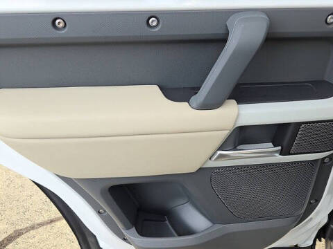 2024 Land Rover Defender 110 P300 S