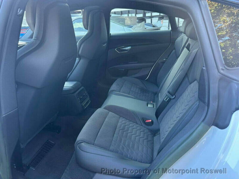 2023 Audi e-tron GT quattro Premium Plus