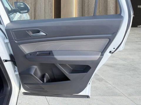 2021 Volkswagen Atlas Cross Sport V6 SE R-Line