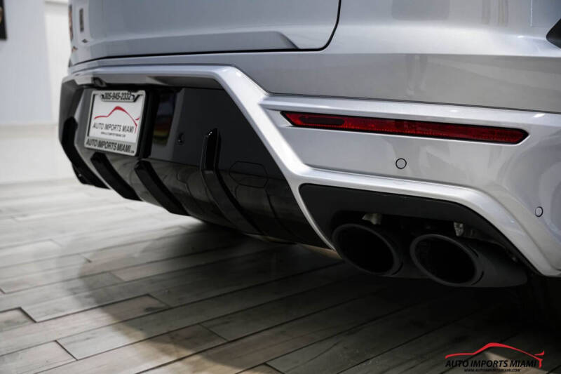 2025 Lamborghini Urus SE