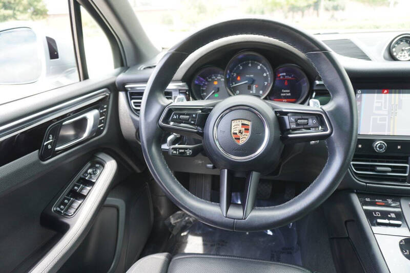 2023 Porsche Macan