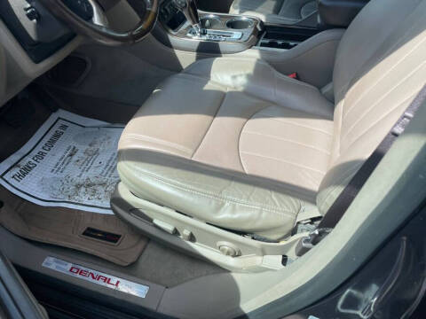 2015 GMC Acadia Denali