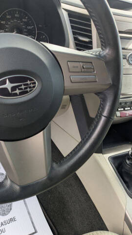 2011 Subaru Outback 2.5i Premium