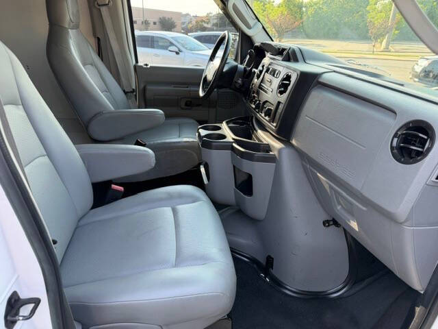 2013 Ford E-Series E-350 SD