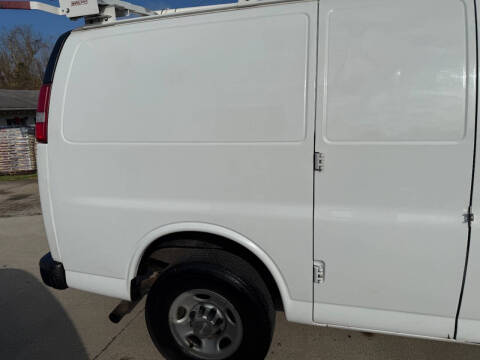 2017 Chevrolet Express 2500