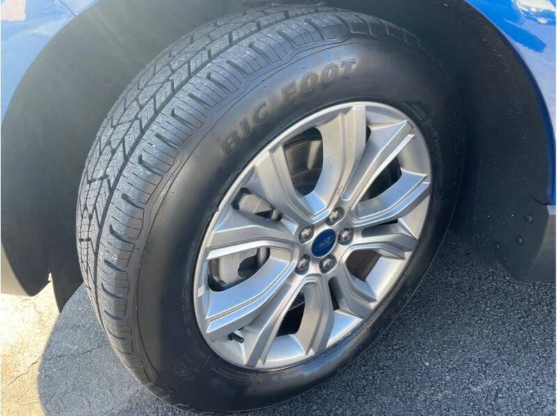 2022 Ford Edge Titanium