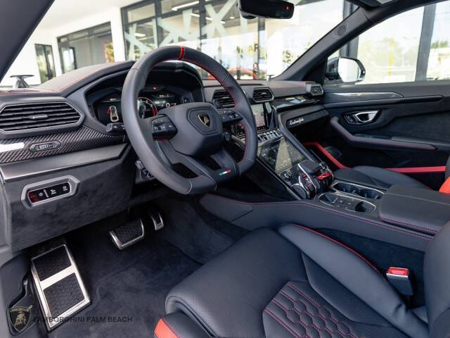 2024 Lamborghini Urus Performante