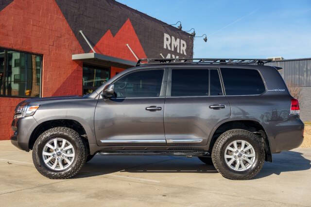 2018 Toyota Land Cruiser