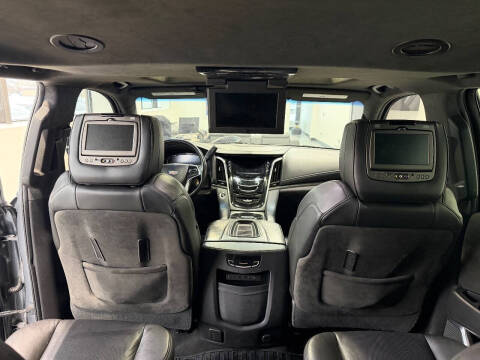 2019 Cadillac Escalade Platinum