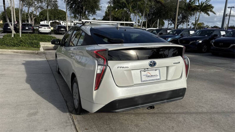 2016 Toyota Prius Two